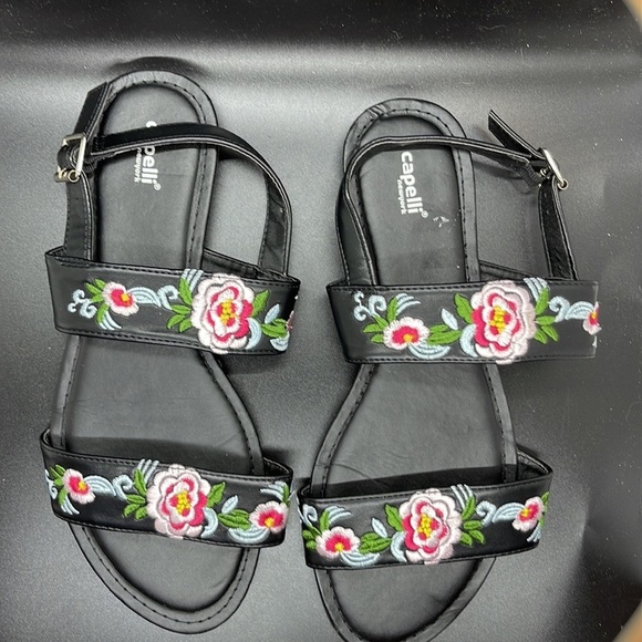 Capellin New York Embroidered Floral Dbl Straps Slide Sandals. Size 10. D3/A - Picture 4 of 10